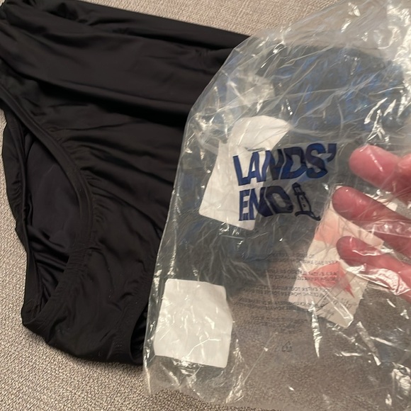 NWT LANDS’ End Mid or High Waisted Black Swim Bottoms Small 6-8 - Picture 8 of 9